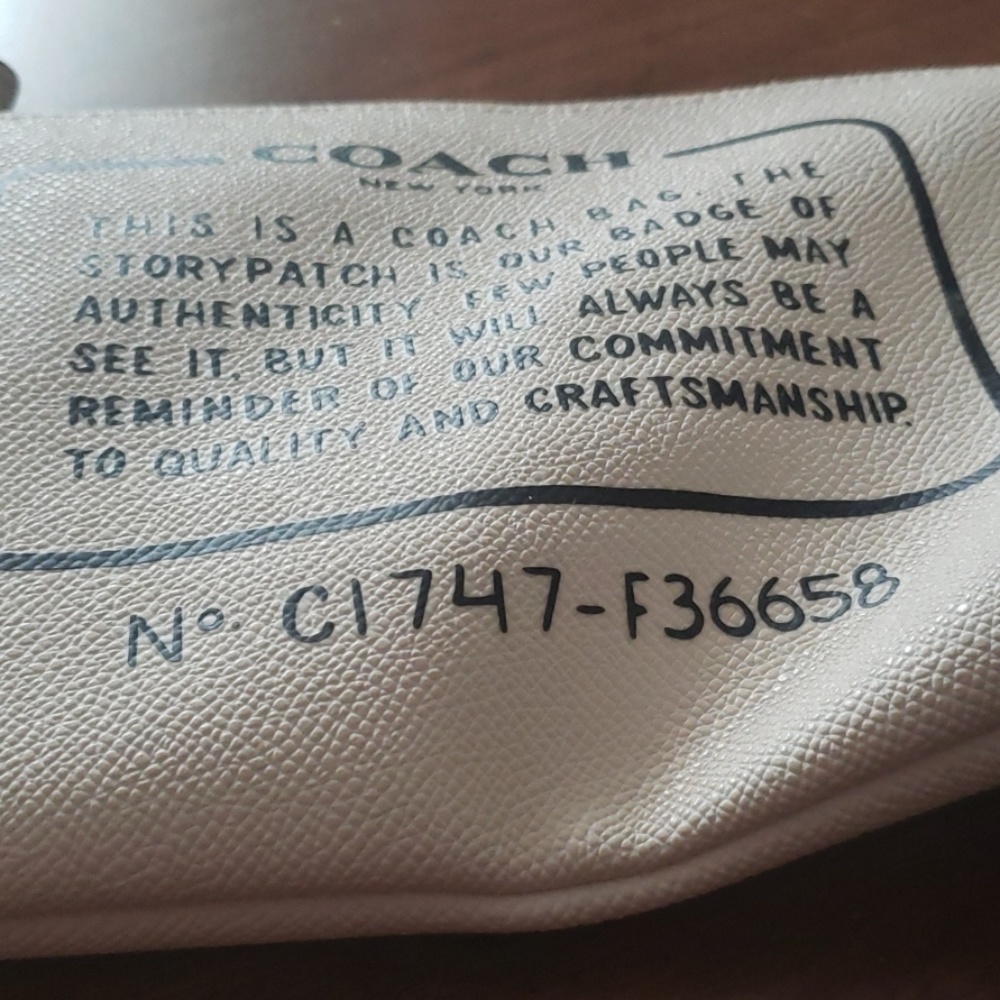 Coach wallet - Picture 1 of 2